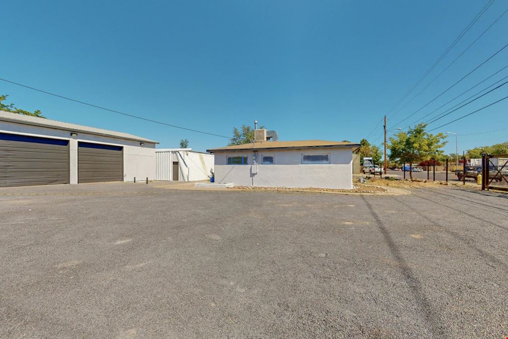 North Valley Contractors Yard with Warehouse