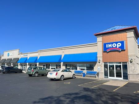 Retail space for Rent at 5012 N Big Hollow Rd in Peoria