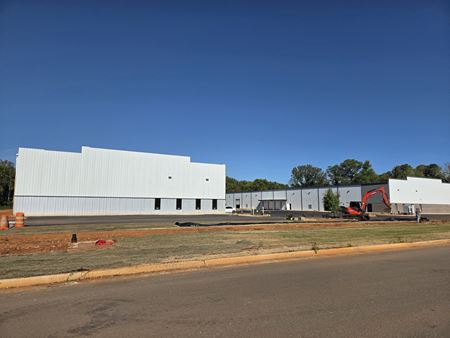Industrial space for Sale at Investment Opportunity in the Jetplex Area in Madison