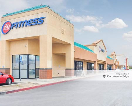 Retail space for Rent at Island Pacific Plaza in Panorama City