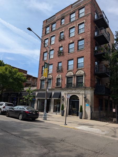 Retail space for Sale at Buena Park Retail/Commercial Condos in Chicago