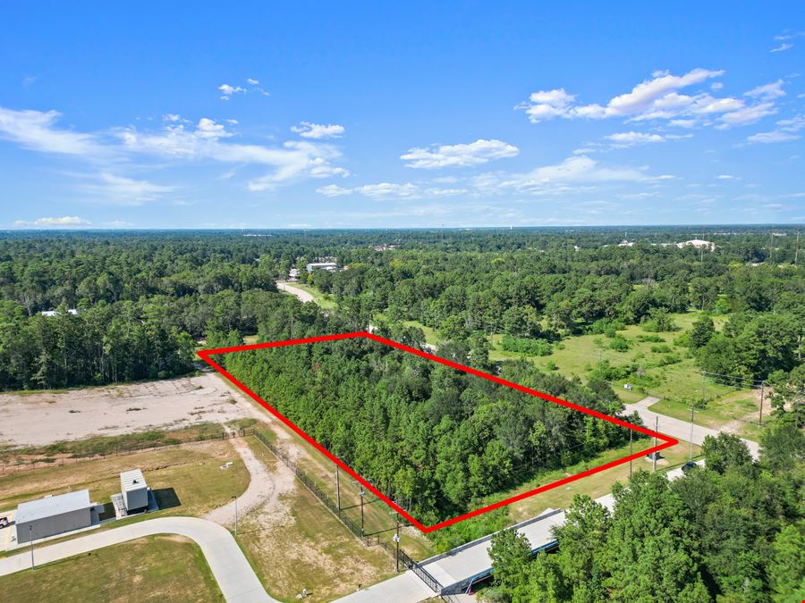 SELLER FINANCING - Prime 3.9 Acre Parcel in Conroe with Frontage – Unrestricted and Ready for Development