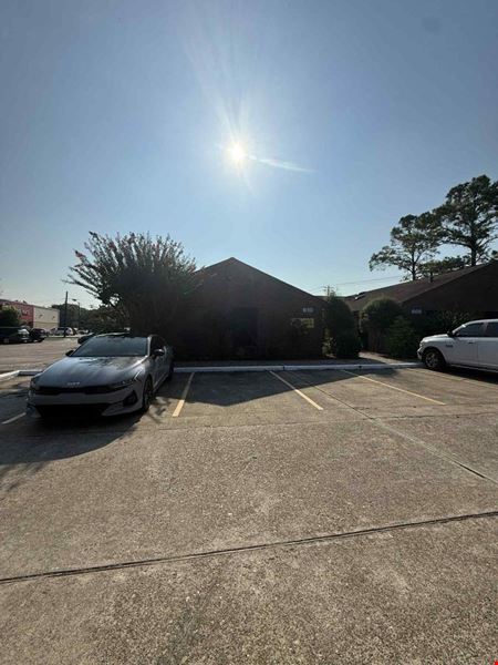 Unassigned space for Sale at 610-624 W Main in League City