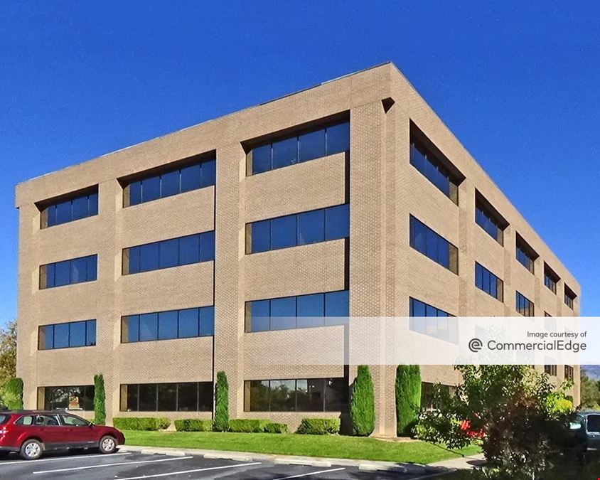 6000 Uptown Blvd NE