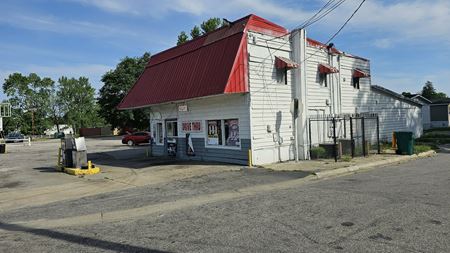 Retail space for Sale at 2133 E 5th St in Lumberton