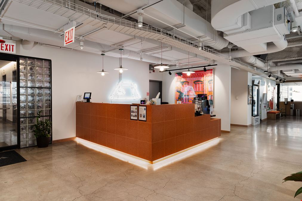 WeWork - 515 N State