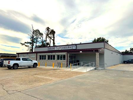 Unassigned space for Sale at Business Opportunity - Bourg Supermarket in Bourg