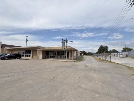Industrial space for Sale at 4713 NW 10th St in Oklahoma City