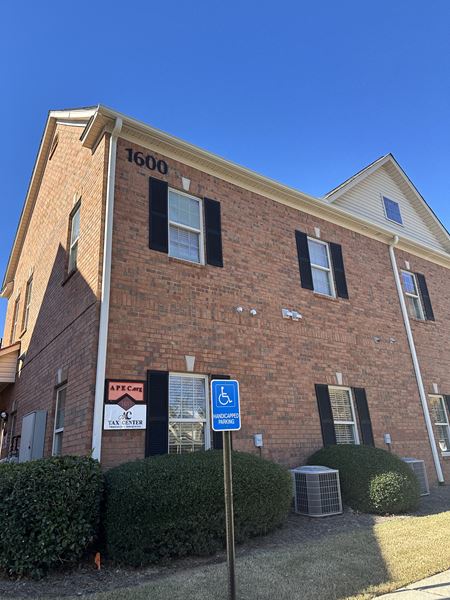 Office space for Rent at Peachtree Commons in Suwanee