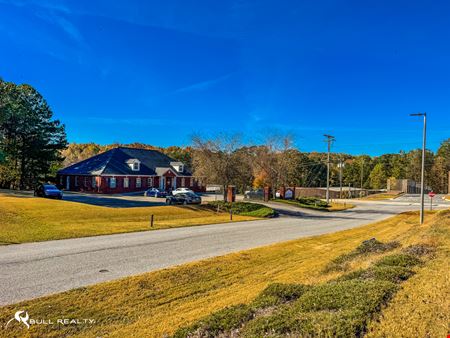 Freestanding Multi-Use Building | Sale or Lease | ±8,000 SF | ±4,000 SF Available