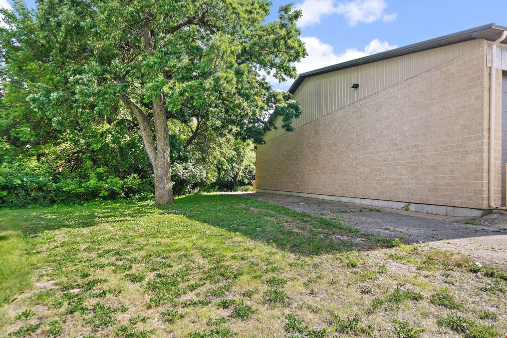 303 Elgin Ave
