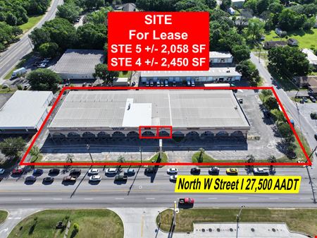 31,850 SF Retail Center at Signalized Corner With Exceptional Frontage