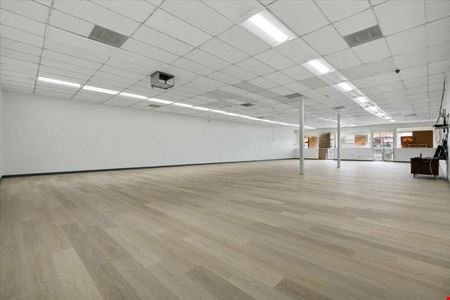 High Exposure Retail Building: 2 Units
