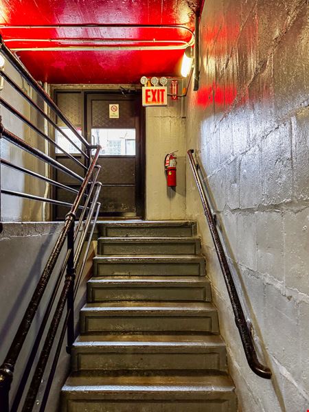 350 Manhattan Avenue | Fully Occupied Corner Free Market Residential Building in the Heart of Williamsburg