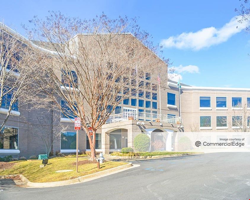 Innsbrook Corporate Center - Lakeview Center