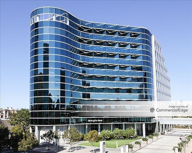 La Jolla Square - 4250 Executive Square