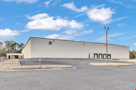 71,913 SF Industrial For Lease | 29' Clear Heights | 4 Docks