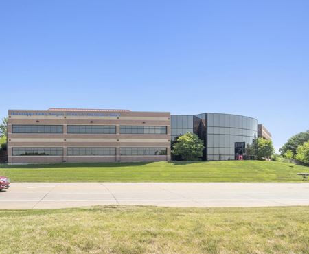 Office space for Rent at 3400 Dexter Court, Davenport, IA in Davenport