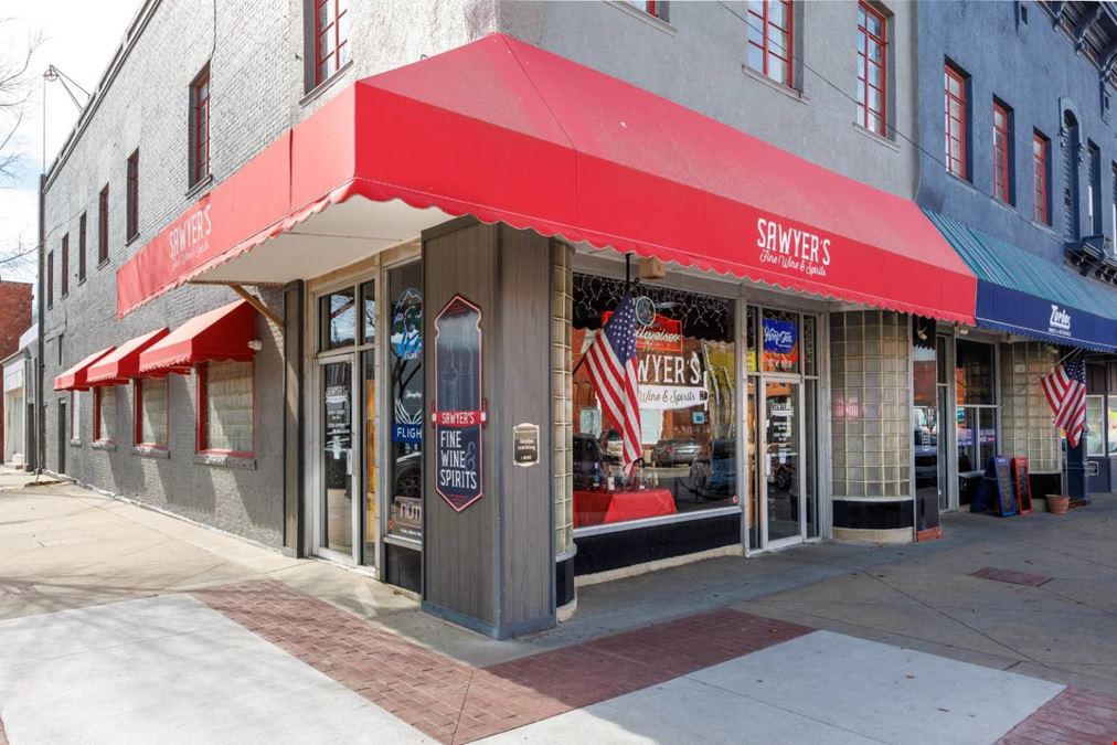 101 W Main St