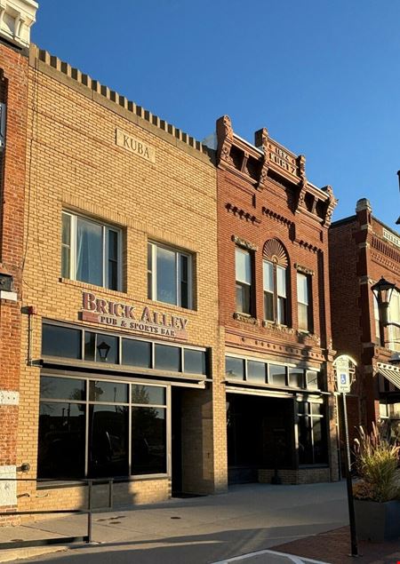 Retail space for Rent at 1038 & 1048 7th Ave in Marion
