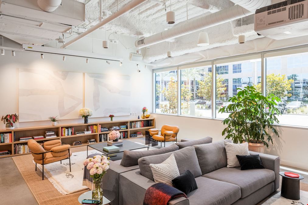 WeWork - Campus @ Warner Center