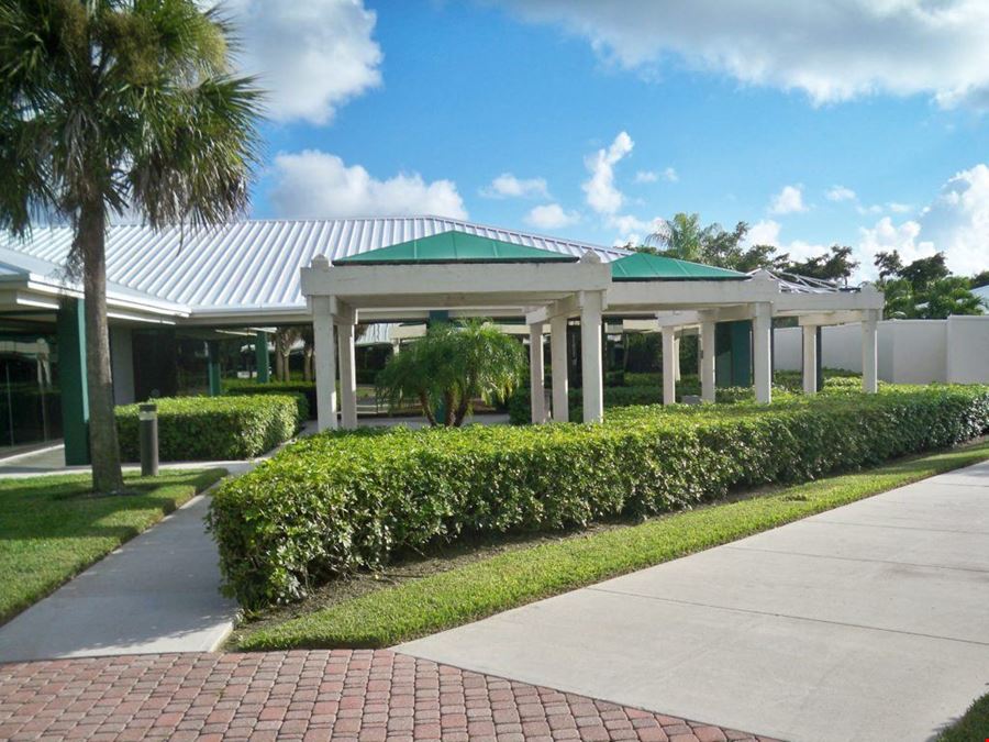 Collier Park of Commerce