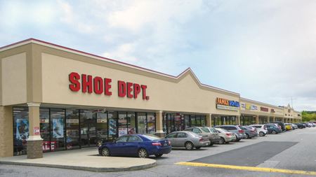 Retail space for Rent at White Horse Commons in Greenville