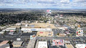 La Mirada Shops