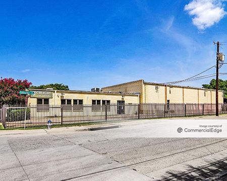 Industrial space for Rent at 2707 Satsuma Drive in Dallas