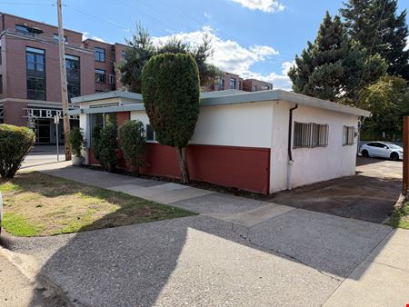Freestanding Commercial Building