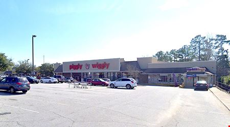 Retail space for Rent at Holly Hills Shopping Center in Columbus