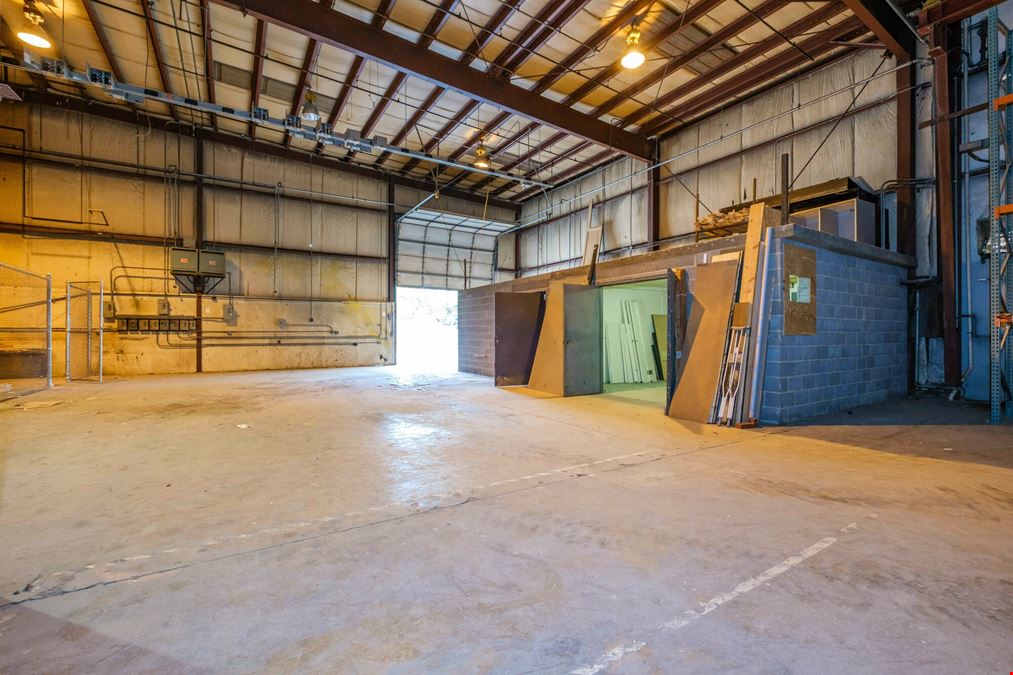 PRIME COMMERCIAL SPACE FOR LEASE- 3,100 SF