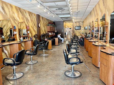 PRIME RETAIL FOR LEASE