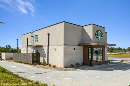 Former Starbucks with Drive-thru