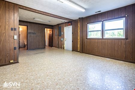 9,211 SF Industrial Building For Lease