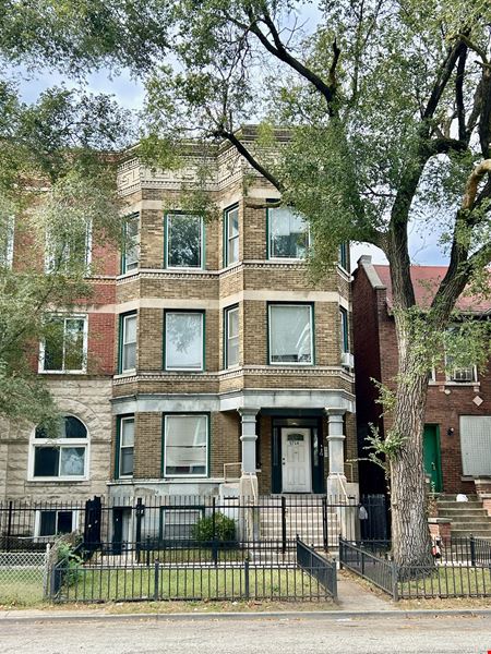 Multi-Family space for Sale at 5714 S Prairie - 4-Unit Apartment Building in Washington Park in Chicago