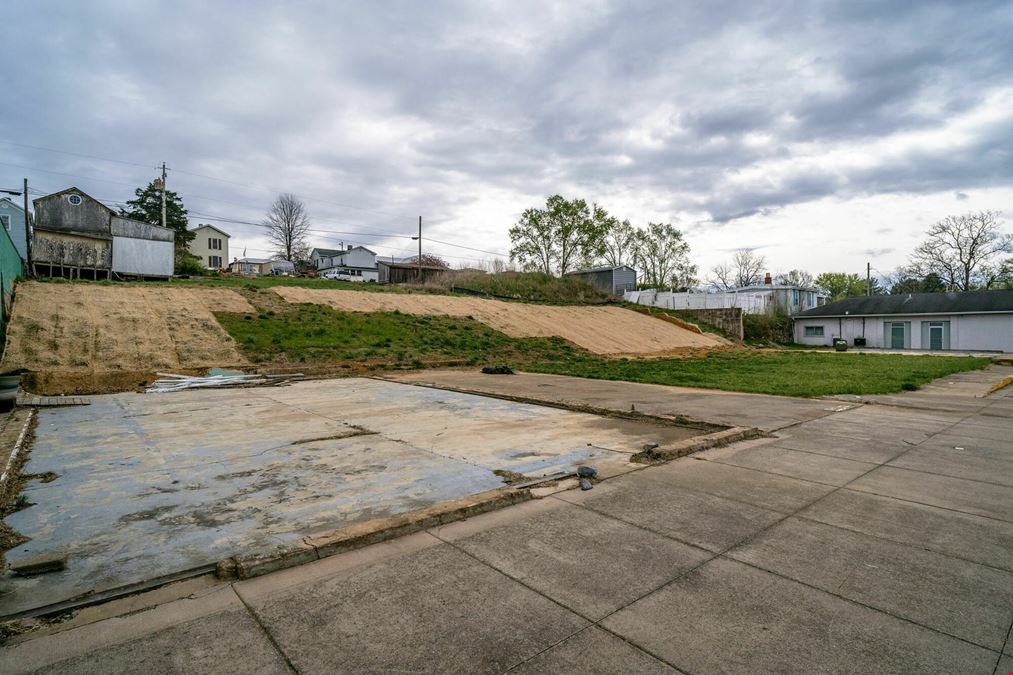 INVESTMENT OPPORTUNITY | OCCUPIED MIXED-USE BUILDINGS + 0.51 ACRES