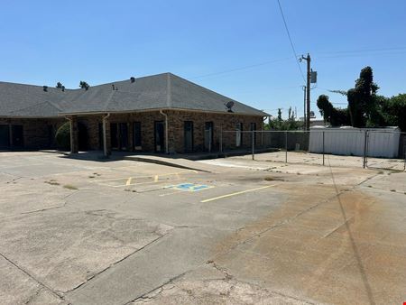 817 SW 89th St - Newly Renovated Multi Unit Office