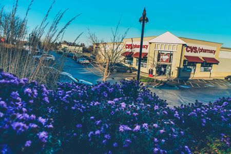 Office space for Rent at Sunset Grove Shopping Center in Long Grove