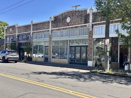 Retail space for Rent at 619-621 W McGraw in Seattle