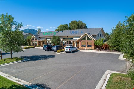 3390 Colton Unit B