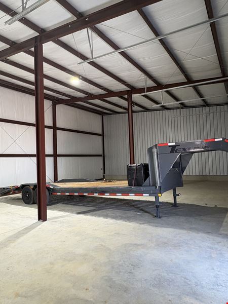124 Golf Ave.  |  Tyler, TX 75702 Industrial Warehouse Unit