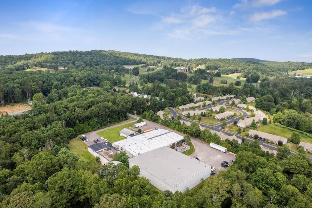 High-Clearance Industrial Building with Prime Northeast Connectivity