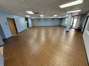 Everette Plaza Retail or Office Suites for Lease