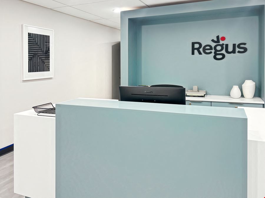 Regus - Des Plaines - River Rd