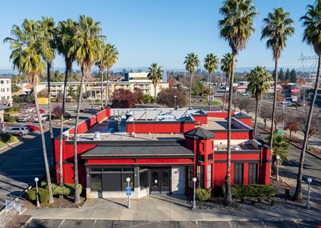 Retail space for Rent at Freestanding Restaurant with FF&E - Central Redding near I-5 in Redding