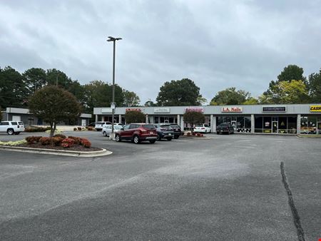 Retail space for Rent at Multi-tenant Retail Strip Center - For Lease in Arab