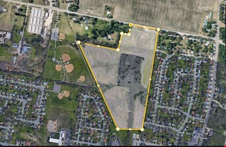Commercial space at 3066 Phillipsburg Union Rd in Englewood