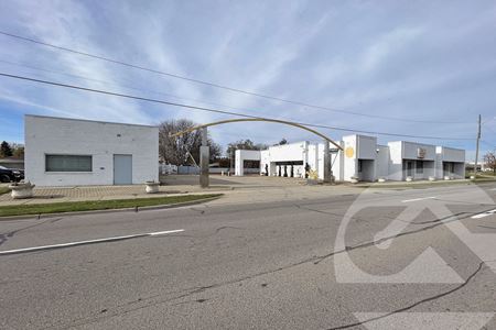 Commercial space at 27379 - 27423 Van Dyke Avenue in Warren