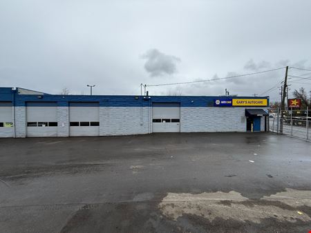 211 & 233 NE Columbia Blvd